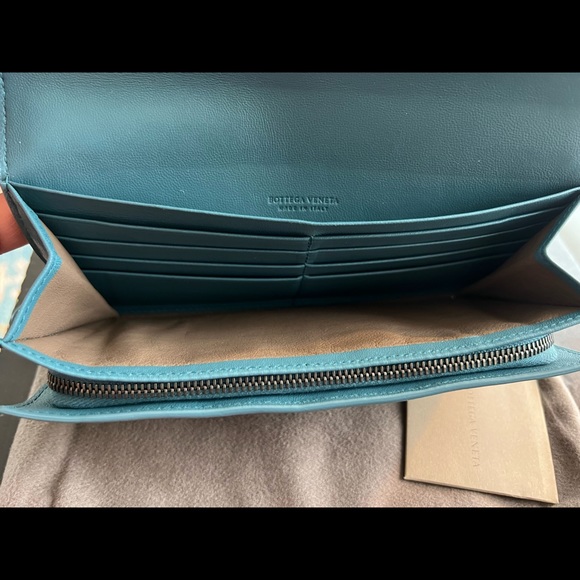 BOTTEGA VENETA Woven Leather Long Wallet - Picture 4 of 8